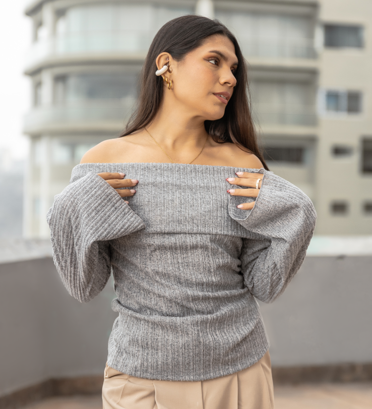 Chompa Off Shoulder Gris