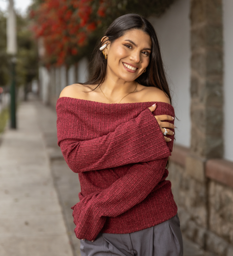 Chompa Off Shoulder Vino